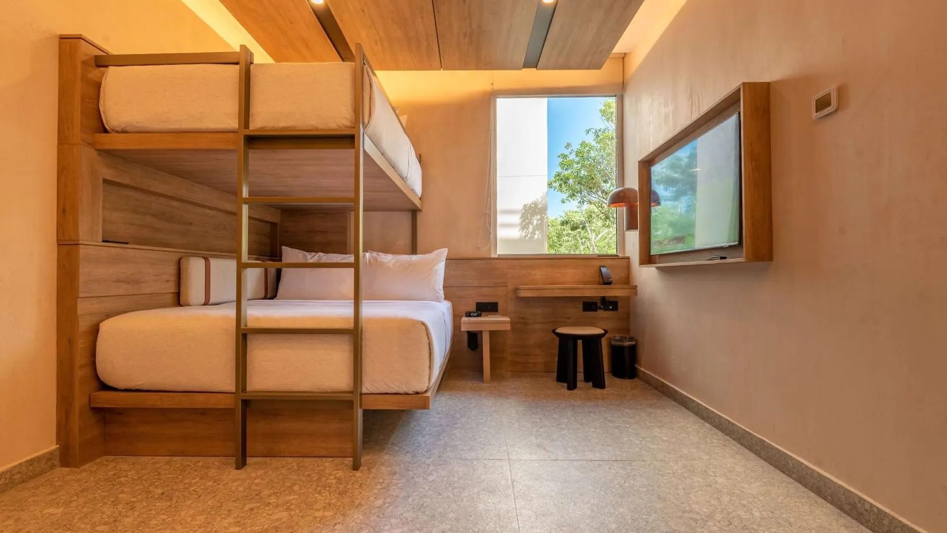 Hotel Motto By Hilton Tulum 4*,  Messico